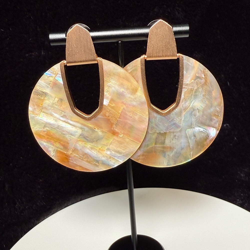 ✨ Kendra Scott Diane Rose Gold Statement Earrings in Brown Mother-of-Pearl - Picture 6 of 7